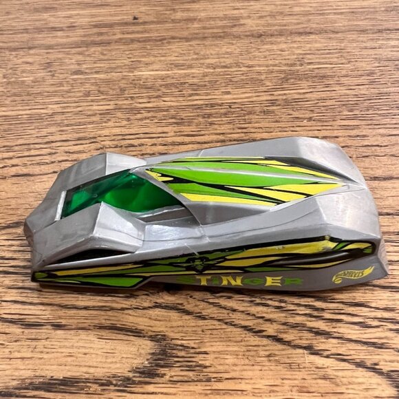 Hot Wheels 1994 Stinger Die-Cast Car Silver & Green Collectible Toy Model Racer - Picture 2 of 5